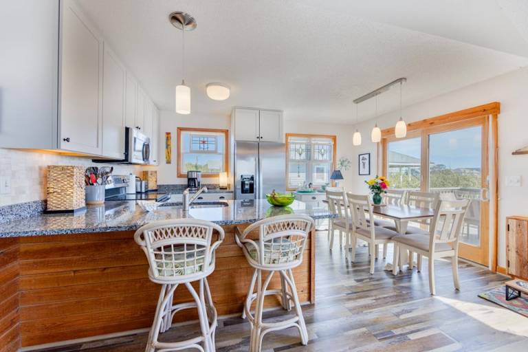 Children-friendly wonderful house with hot tub, pool & BBQ | Lake view | Next to the beach | Pets allowed — photo 3