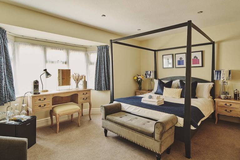 Bed & Breakfast  Lansdowne