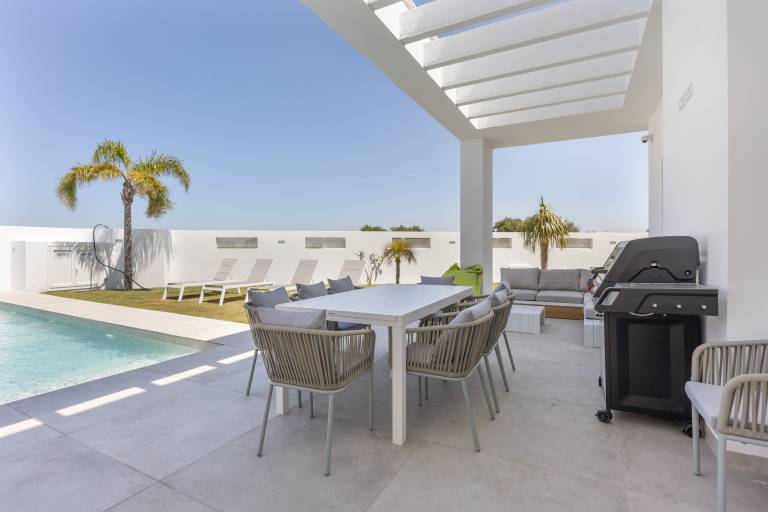 Villa with fast internet, private pool & garden | River view | Pet-friendly — photo 3