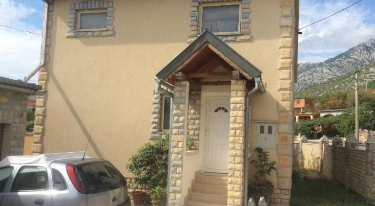 Holiday apartment | Beach nearby | Pet-friendly in Novalja