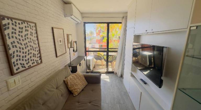 Apartment with pool | Perfect for remote work — photo 2