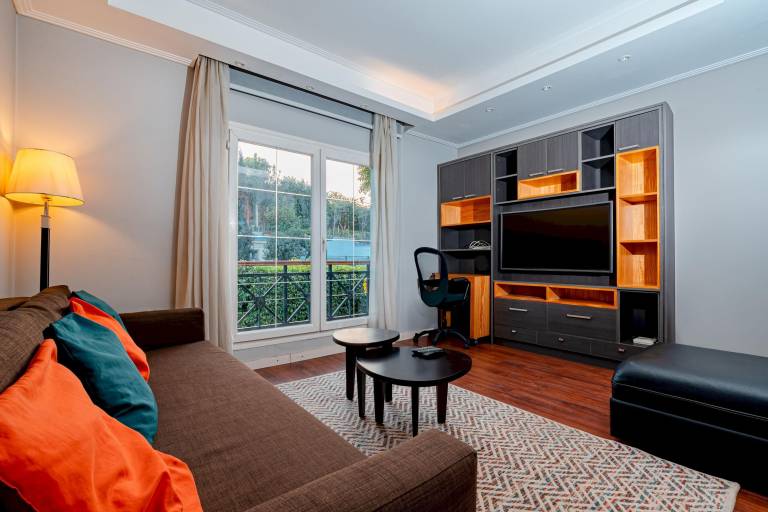 VESTA Luxury APT 1BR Mountain View Residence