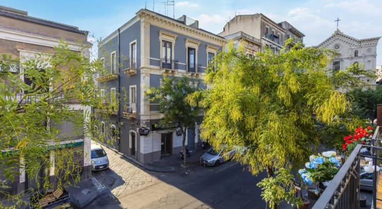Apartment | Next to Monastery of San Nicolò l'Arena — photo 3
