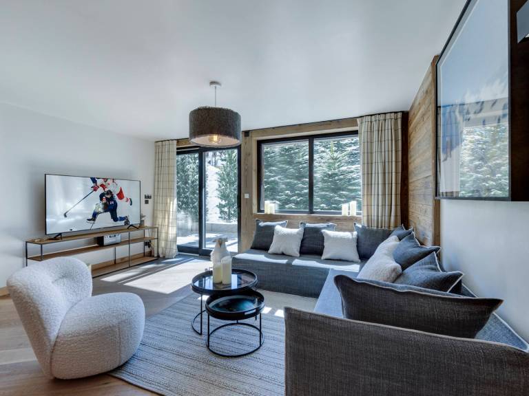 Apartment with jacuzzi — photo 2