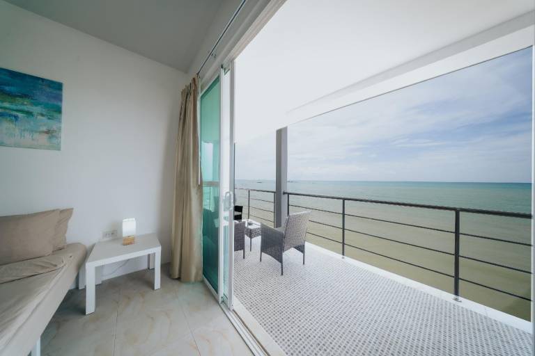 Phaladise Beach Villa at Phala Beach, Ban Chang — photo 3
