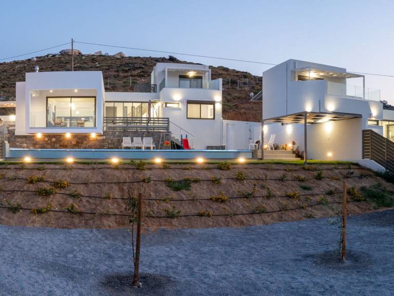Vacation home with terrace, garden & private pool — photo 3