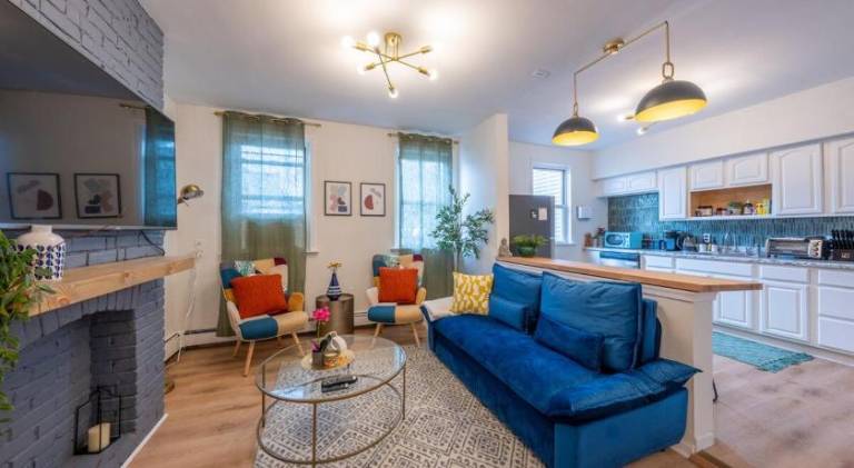 7BR 5BTH House Steps to Bars Dining NYC Access with GameRm Backyard with BBQ and Parking — photo 2