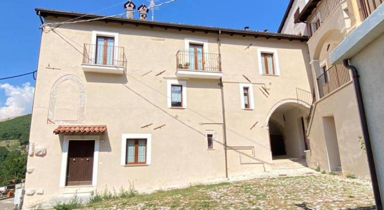 House with 2 rooms for 6 persons — photo 4