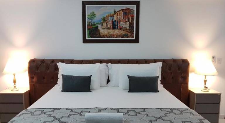 B & A Suites Inn Hotel - Quarto Luxo Gold — photo 3