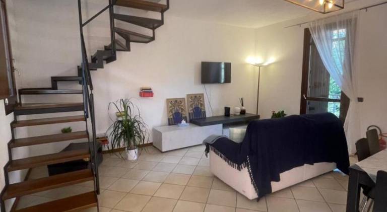 Apartment with 2 rooms for 5 persons in Piacenza