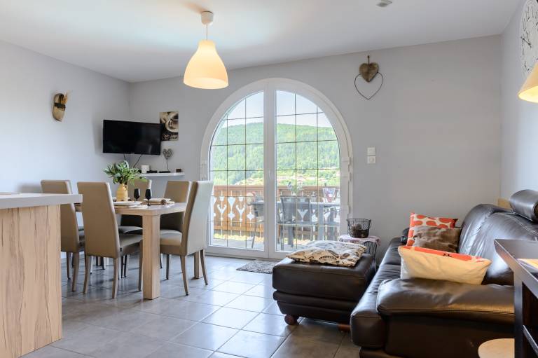 Apartment 'Gîte Du Lac À Gérardmer' with Lake View, Wi-Fi and Air Conditioning — photo 5