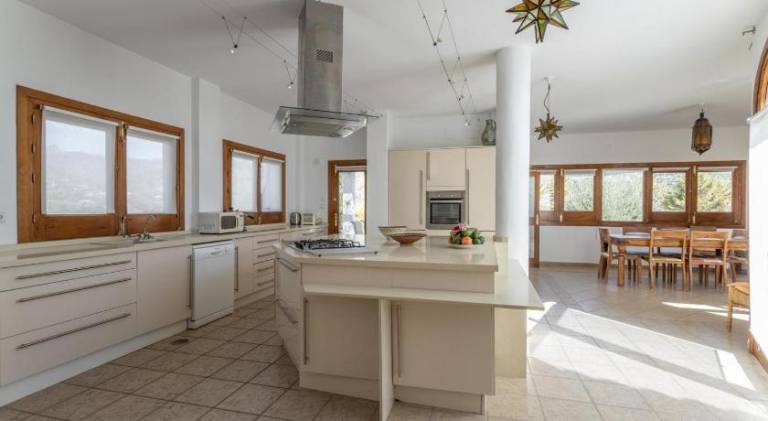 Fully equipped wonderful vacation home with terrace, private pool & BBQ | Good for workation | Pets are welcome — photo 3