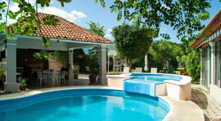 Children-friendly vacation home with garden, private pool & barbeque | Suitable for remote work | Dogs allowed — photo 4