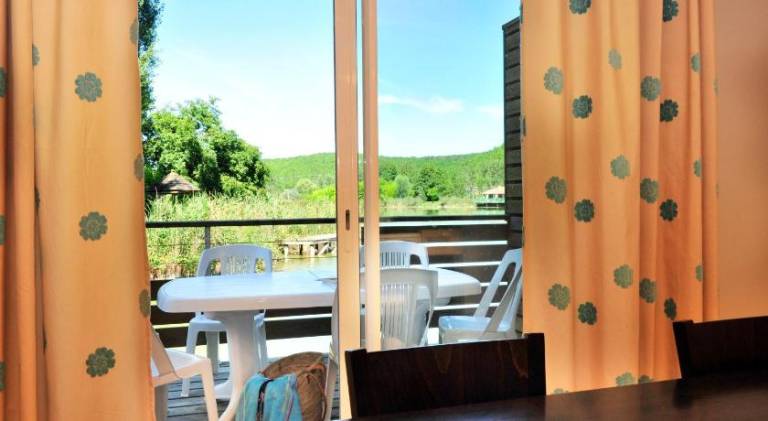 Serviced apartment with pool, terrace & barbeque | Pets allowed — photo 2