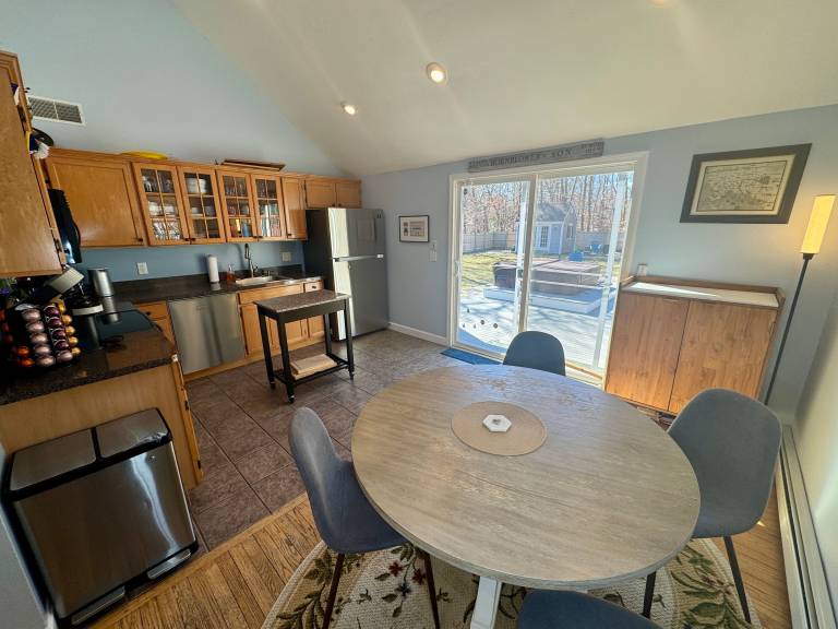 Enjoy the charm of this Cape Cod getaway; coastal elegance meets modern comfort and tranquility. — photo 5