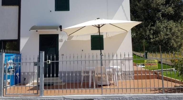 Holiday apartment with 1 room for 4 persons in Camerano