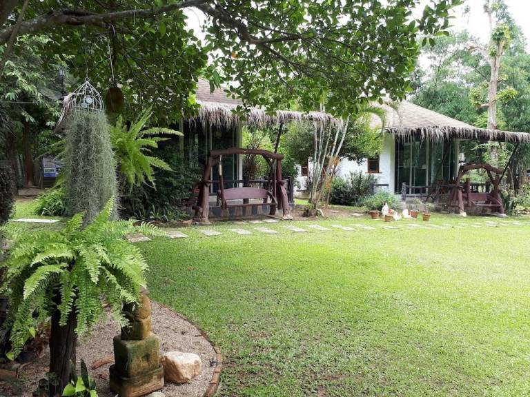 Pribpandao Home & Camping in Suan Phueng