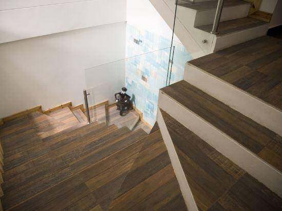 GALLERY HOTEL — photo 4