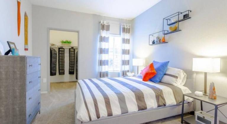 Apartment with jacuzzi & pool | Pets allowed in Henderson, NV