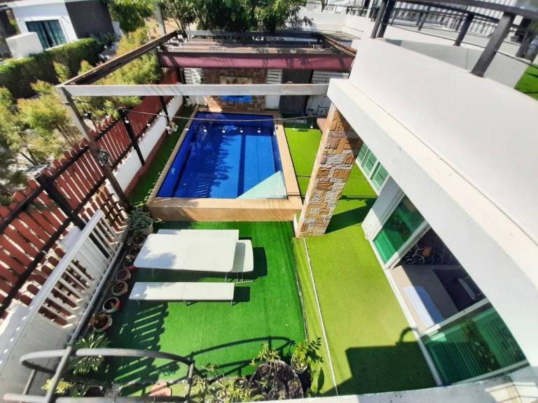 Villa with private pool, barbecue & patio — photo 4