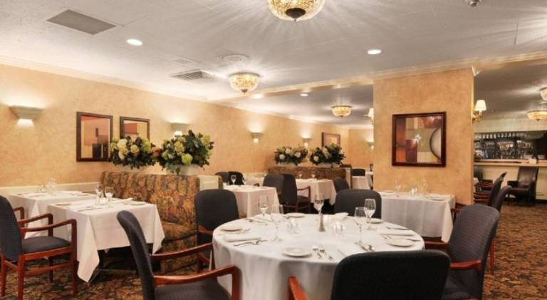 The Senator Hotel & Conference Center Timmins — photo 4