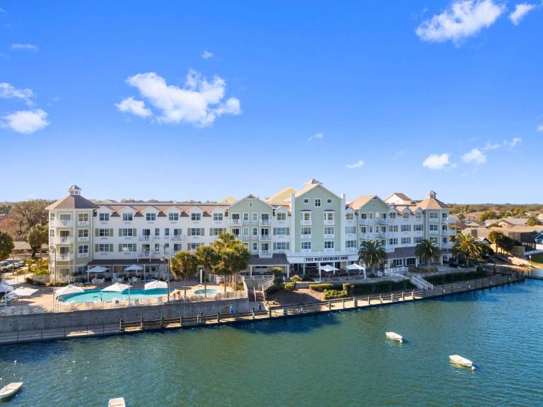 The Waterfront Inn in Lady Lake, FL