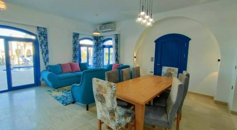 Villa with pool — photo 2