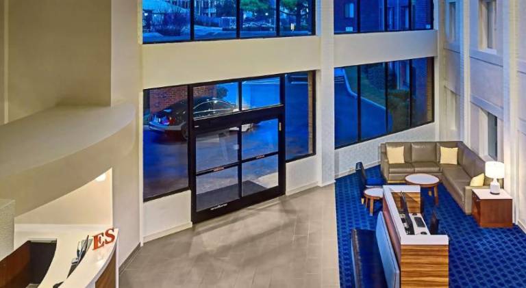 Sonesta Simply Suites Memphis East Poplar Pike — photo 2