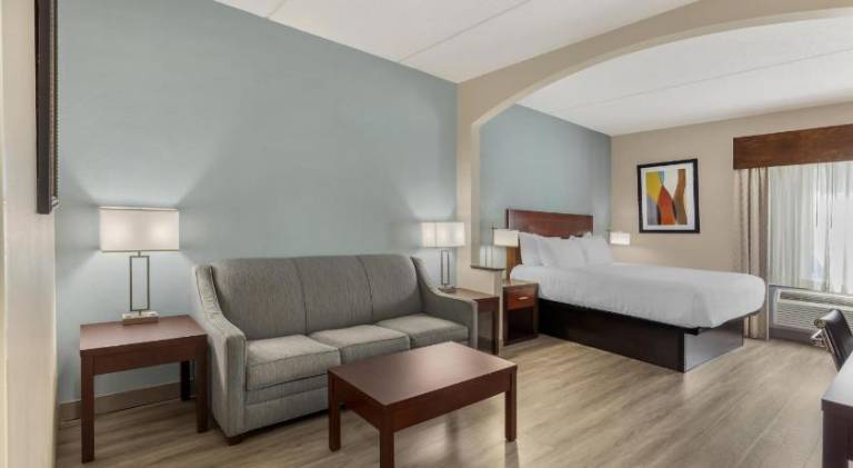 Best Western Plus Suites-Greenville — photo 2