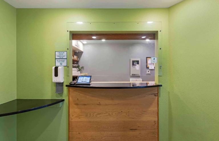 Extended Stay America Select Suites - Cleveland - Airport — photo 4