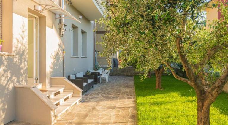 Apartment with 2 rooms for 5 persons — photo 4