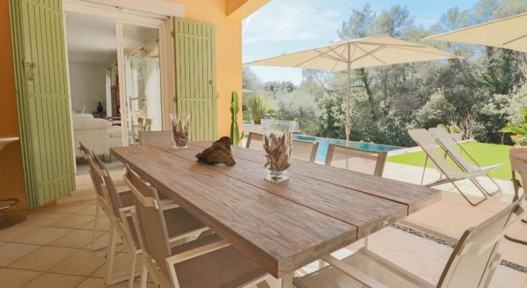 Peaceful Villa with Infinity Pool, 10' from the Center of Antibes — photo 3