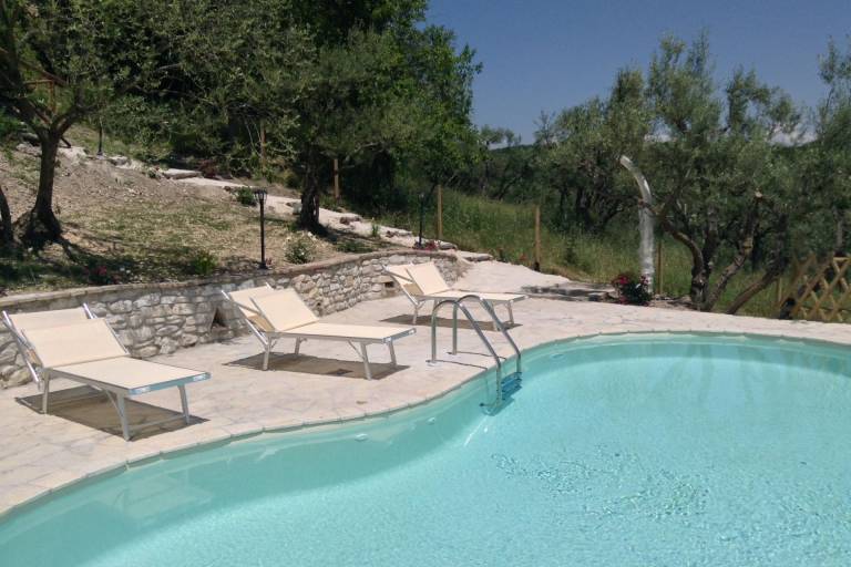 Ferienhaus in Cessapalombo f&uuml;r max. 10 Personen