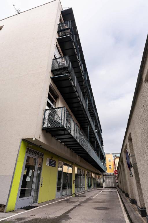 Comfortable loft with balcony — photo 5