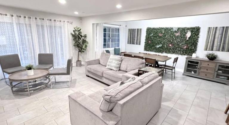 Fully equipped vacation home with BBQ, private pool & hot tub | Good for workation | Pets allowed — photo 3