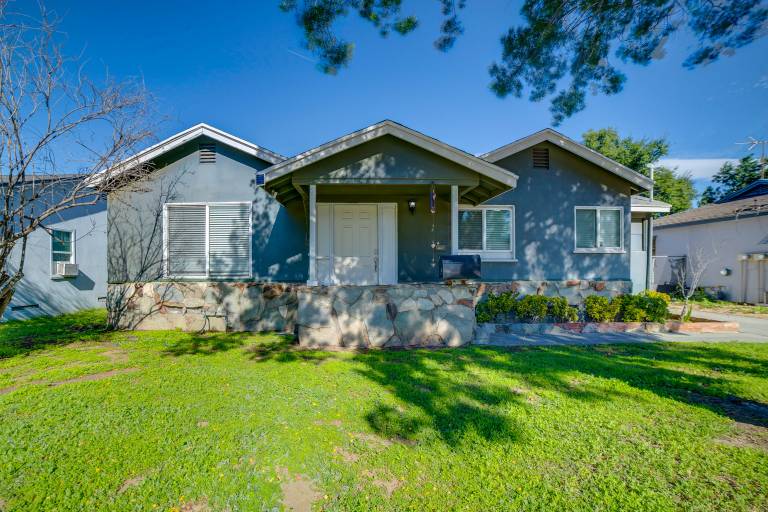 Family-Friendly Home 2 Mi to Dtwn Riverside — photo 3