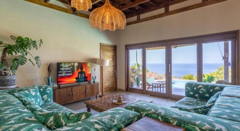 Beautiful chalet with pool | Pets allowed — photo 3