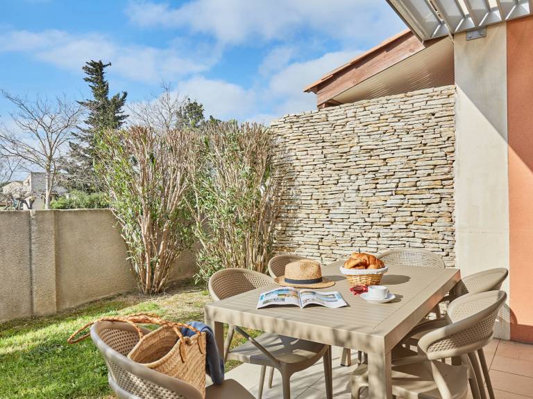 House with heated pool & terrace — photo 3