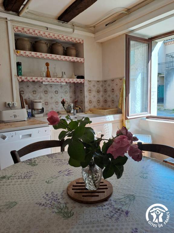Gite with barbecue, garden & terrace — photo 4
