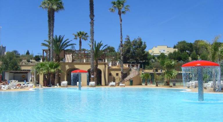 Charming tent with pool, barbeque & patio | Beach nearby | Pet-friendly in Mazara del Vallo