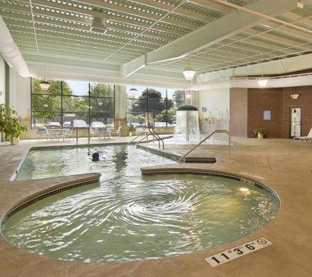 Ramada by Wyndham Bettendorf — photo 3