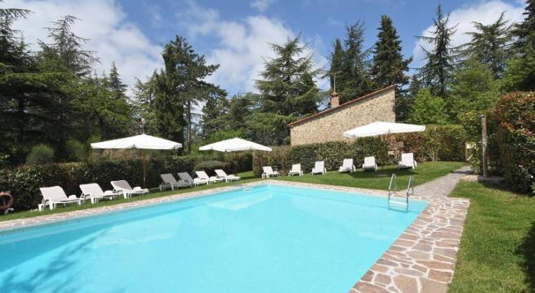Apartment with pool, yard & barbeque | Dogs allowed — photo 4