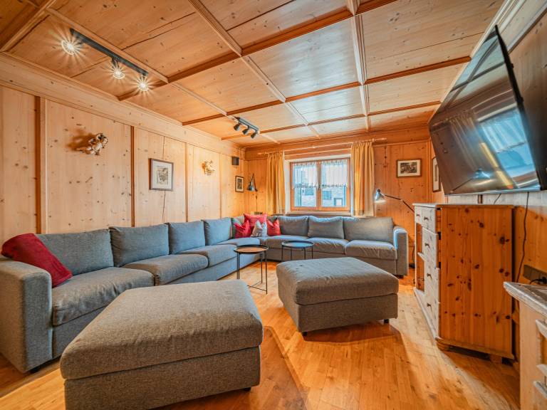 Beautiful vacation home with patio | Dogs allowed — photo 2