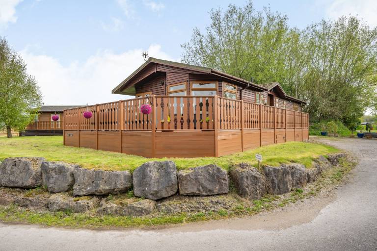 Cottage with pool & garden in Carnforth