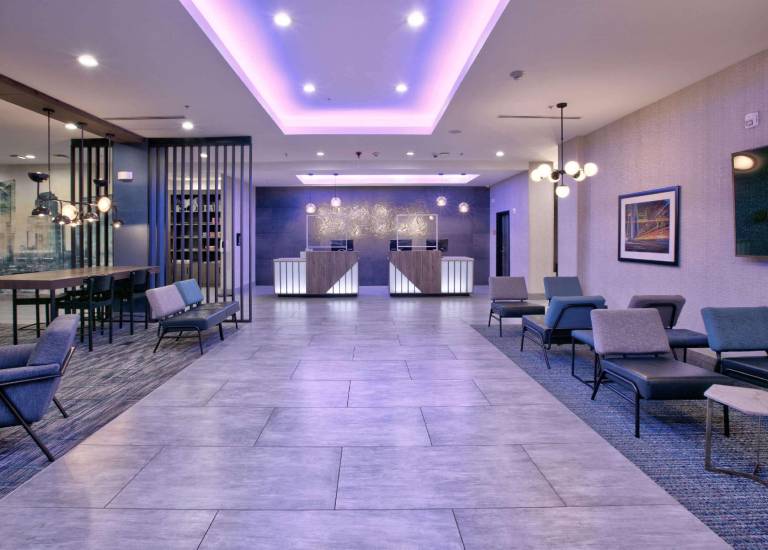 La Quinta Inn & Suites by Wyndham Dallas/Fairpark — photo 2