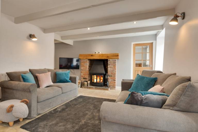 Fully equipped beautiful cottage with garden & barbecue | Dogs allowed — photo 2