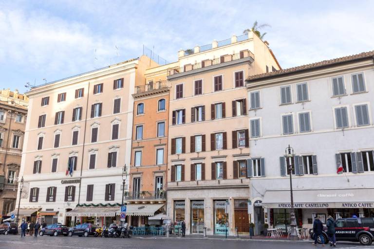 Apartment | Near Trevi Fountain | Perfect for remote work — photo 5