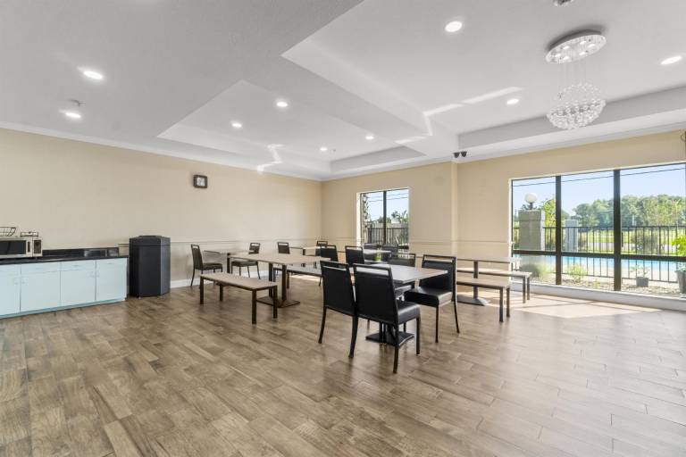 Americas Best Value Inn & Suites Livingston — photo 4