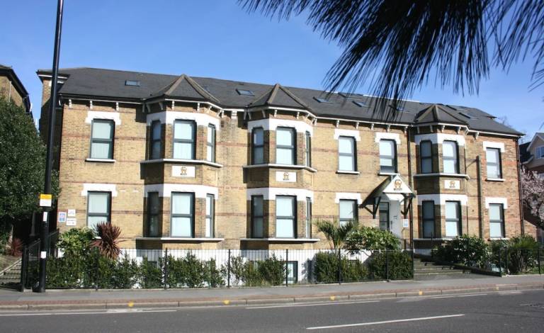 Apartment Croydon