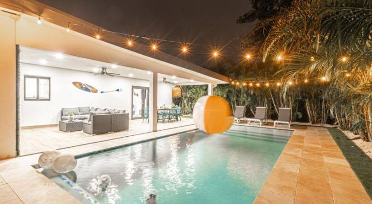 Villa with patio & pool — photo 3